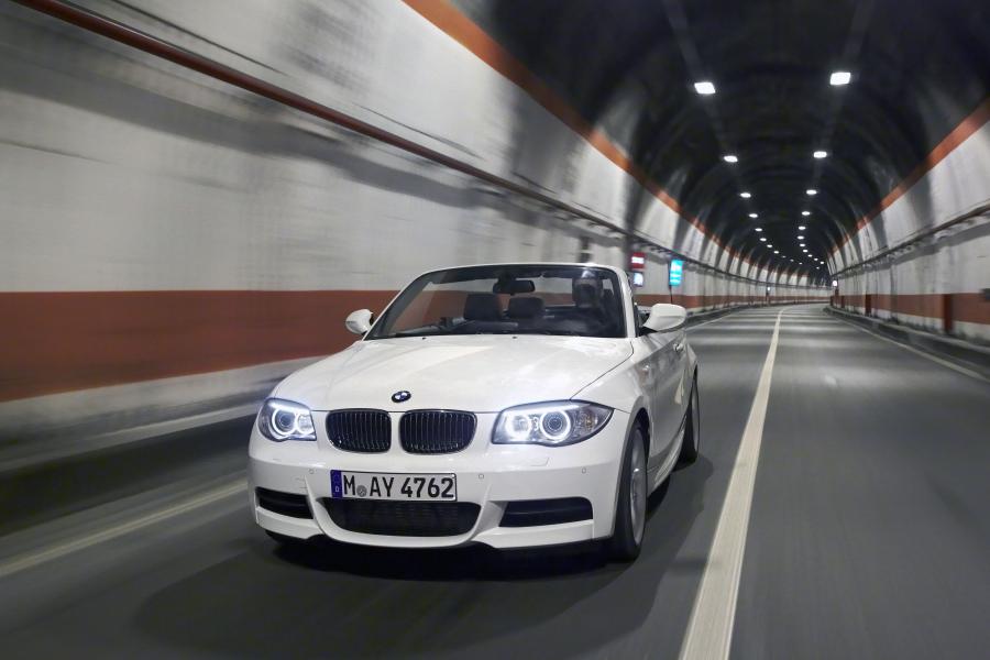  BMW 1-Series Convertible 2011 года  (фото 52 из 69)